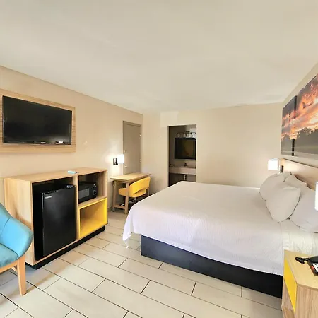 Days Inn By Wyndham Mcallen-2