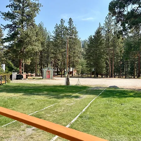 Rock Creek Mercantile & Motel-3