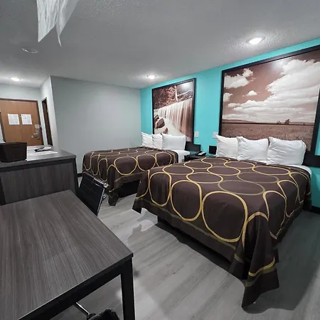 Super 8 By Wyndham Emporia-2