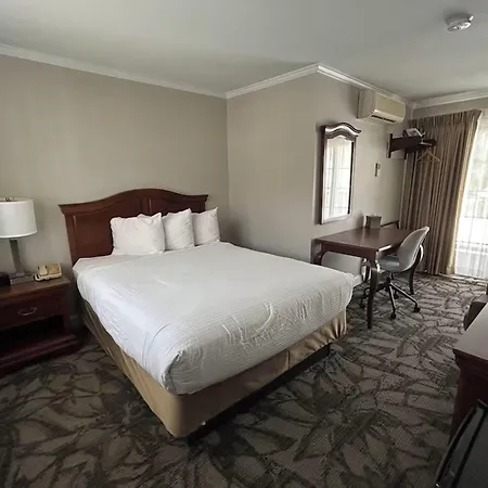 Golden Gables Inn Dazzler Select By Wyndham-3