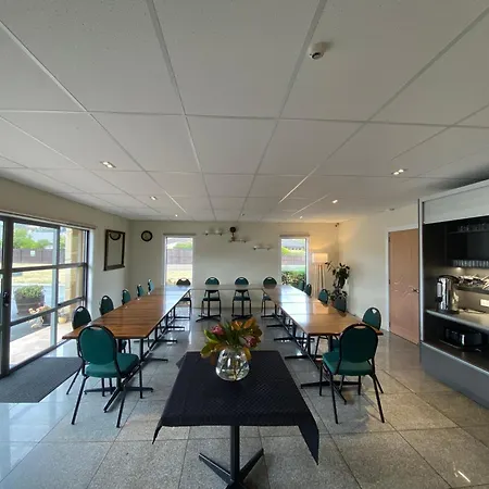 Saxton Lodge-3