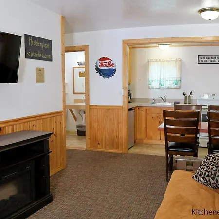 Park Motel And Cabins-3