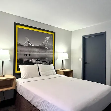 Super 8 By Wyndham Clearwater Bc-2
