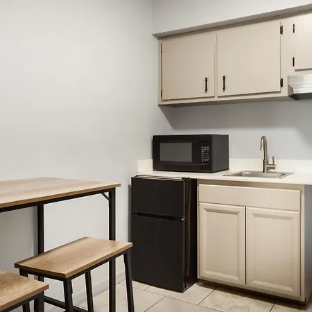 Home Inn & Suites-3