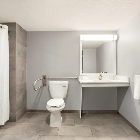Home Inn & Suites-2