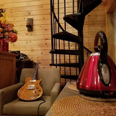 Rolling Hills Lodge-2