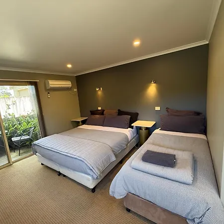 Motel Strahan-3