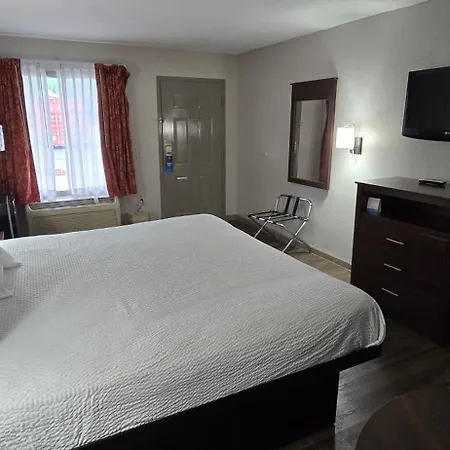Days Inn By Wyndham Clinton-3