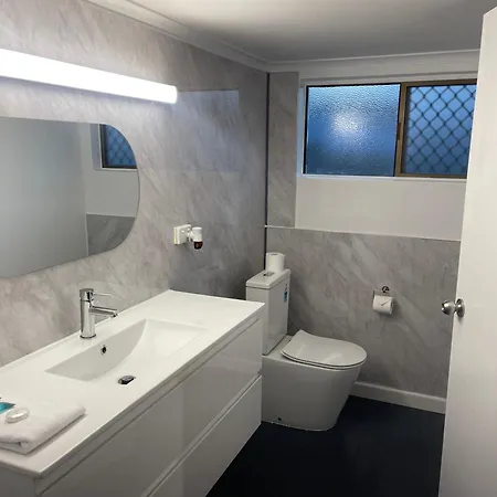 Glenlyon Lodge - Gladstone-2