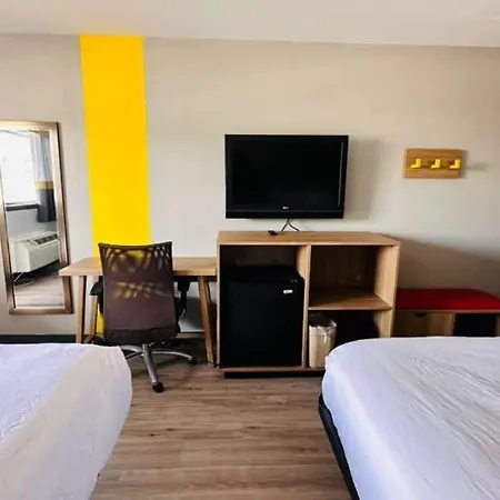 Super 8 By Wyndham Richmond Hill-2