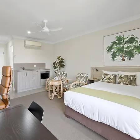 Beachside Boutique Motel Mackay-3