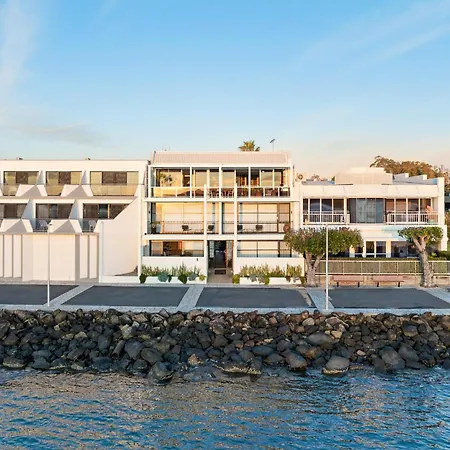 Bay Breeze Boutique Accommodation-3