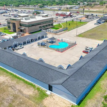Executive Inn Hondo-2