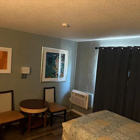 Lamplighter Motel-2