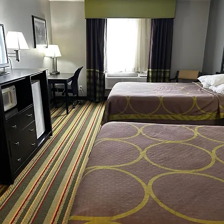 Super 8 By Wyndham Mound City-3