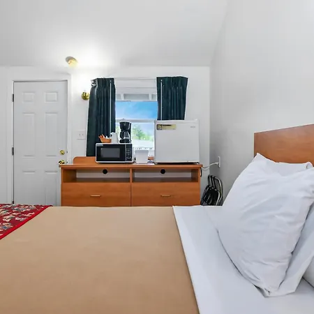 Studio Motel Of Lake George-3