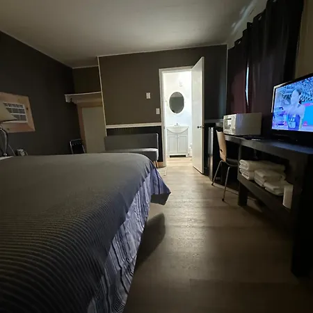 Greenside Motel-2