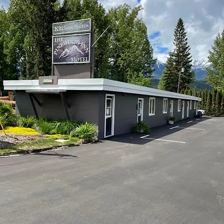Pinewood Inn-3