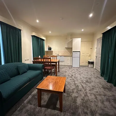 Crystal Inn-2