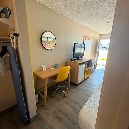 Days Inn By Wyndham Kingman West-3