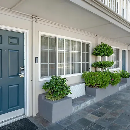 Best Western Town House Lodge-3
