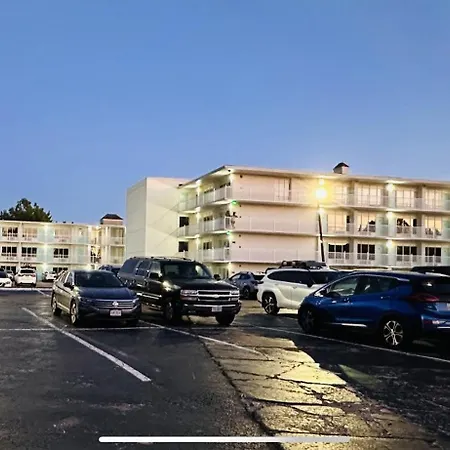Ambassadors Inn & Suites-3