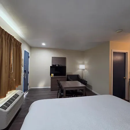 Travelodge By Wyndham Wenatchee-3