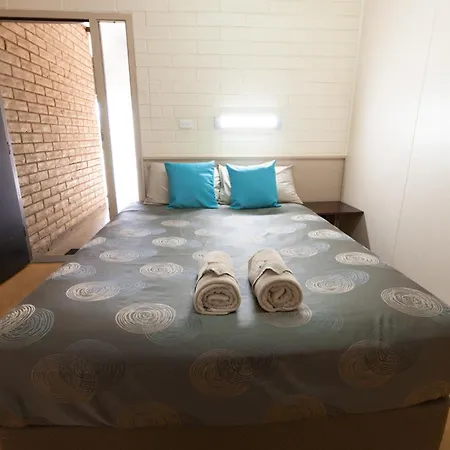 The Argent Motel-2