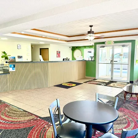 Super 8 By Wyndham Sweet Springs-2