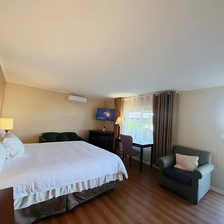 Royal Inn And Suites-2