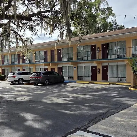 Travelers Inn Gainesville-2