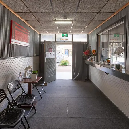 Broken Hill Tourist Lodge-2
