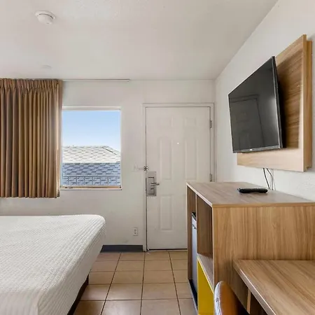Days Inn By Wyndham Wheat Ridge - Denver West-3