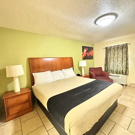 Texas Inn Beaumont-3
