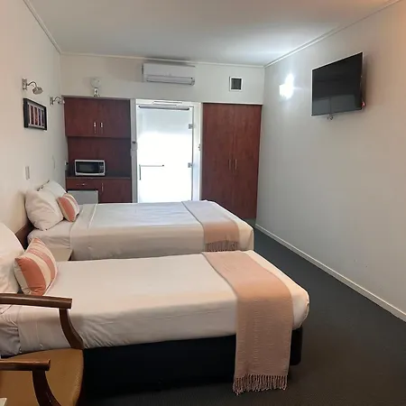 Ayr Traveller'S Motel-3