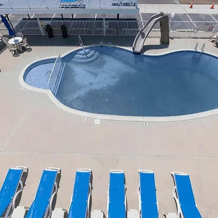 Astronaut Motel-2