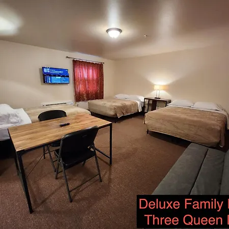 Driftwood Motel-2