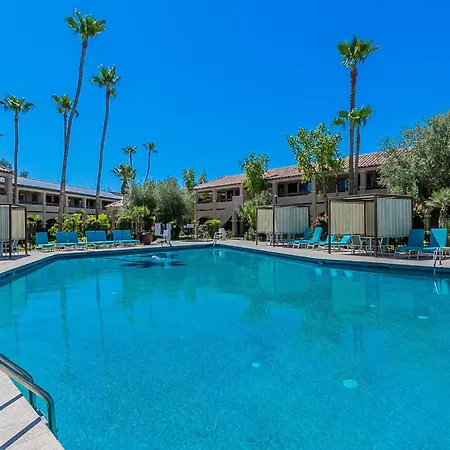 La Fuente Inn & Suites-3