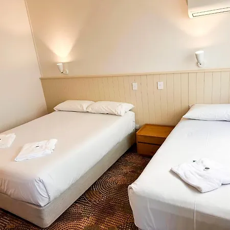 Bateau Bay Hotel-2