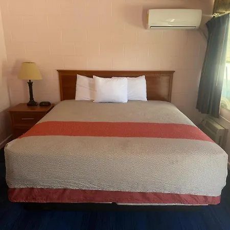 Holiday Host Motel & Rv Park-2