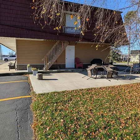 Beaver Motel-2