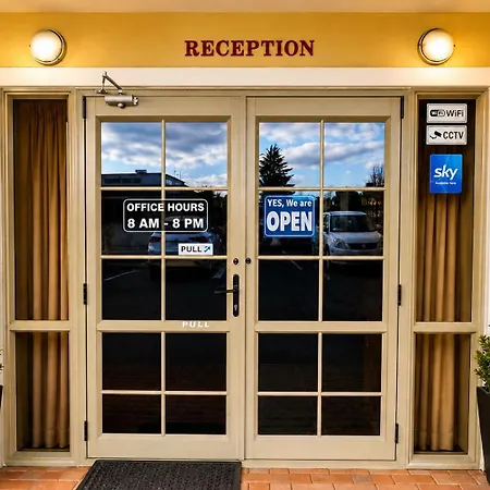New Castle Motor Lodge-3