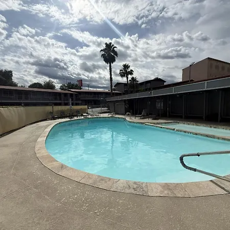 Red Roof Inn Redding-3