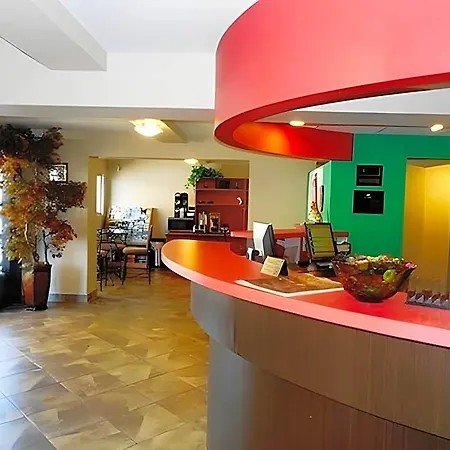 Days Inn By Wyndham Hot Springs-2
