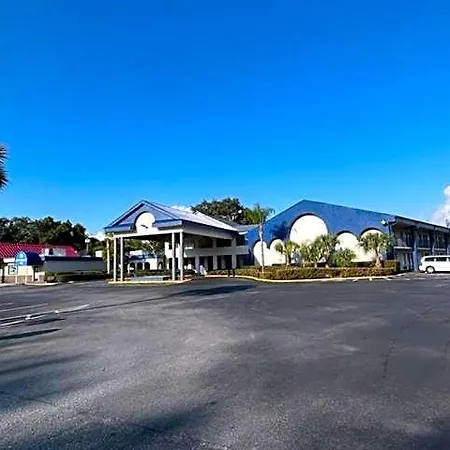 Days Inn By Wyndham Crystal River-3