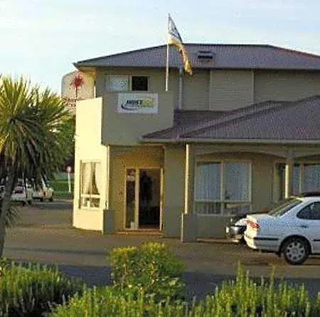 Shortland Court Motel-2