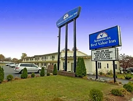 Rumford Motor Inn-2