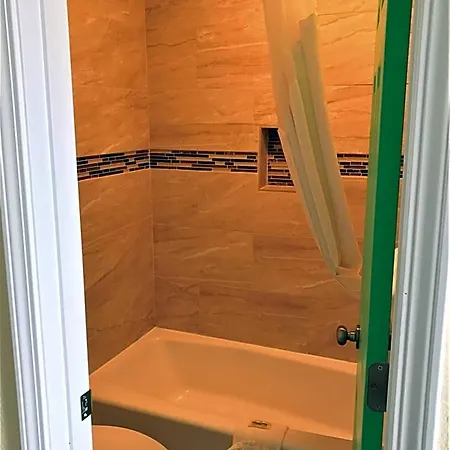 Budget Inn-3
