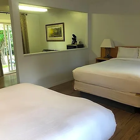 Bavarian Orchard Motel-2