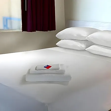 Americas Best Value Inn & Suites Forsyth-3